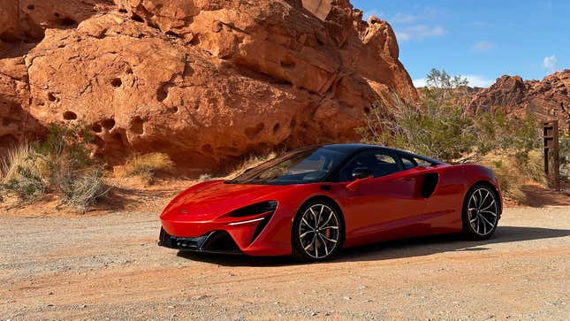 Exterior front-quarter view of McLaren Artura in Burnt Orange