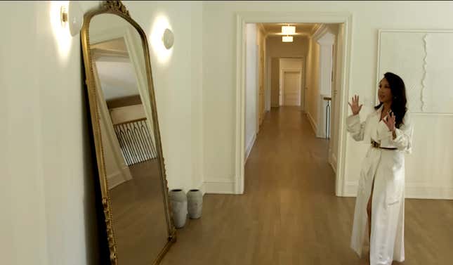 Image for article titled An Inside Look at &#39;The Real&#39; Adrienne Bailon-Haughton&#39;s Cozy NY Home