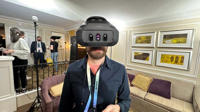 Varjo’s XR-4 Shows There’s Still Room For High-End VR After The Apple ...