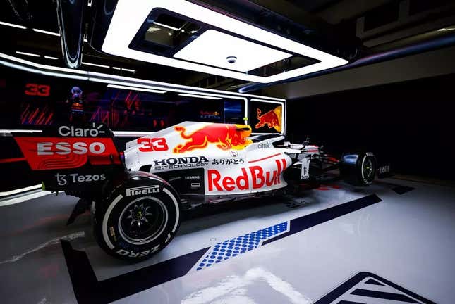 Image for article titled Red Bull Bids Honda A Fond Farewell With Special White Livery