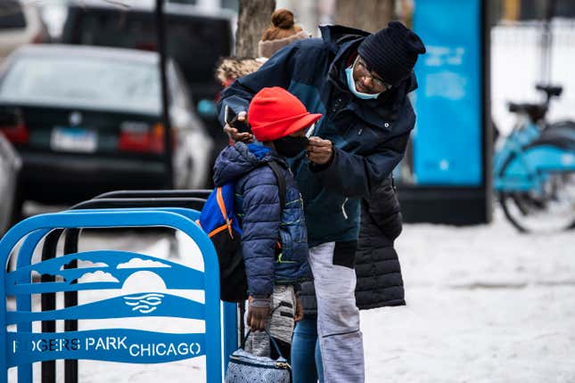 Image for article titled Chicago Students Return to School as Teachers Union Votes to End Dispute With Mayor Lightfoot