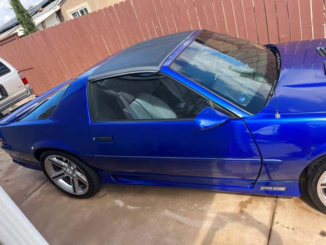 Image for article titled At $6,000, Is This 1992 Chevy Camaro RS An &#39;Arresting&#39; Deal?