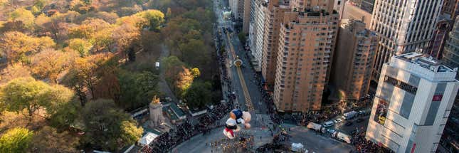 Bild für Artikel mit dem Titel Die 5 besten Hotels, um die Macy’s Thanksgiving Day Parade zu sehen