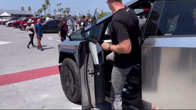 Image for article titled Tesla Cybertruck Door Leaves a Gash in Owner&#39;s Leg
