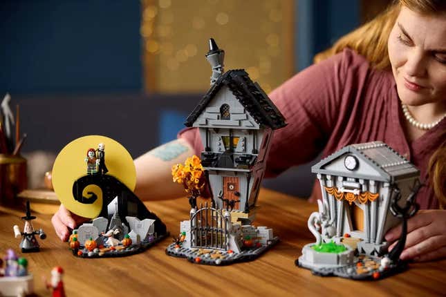 An image shows the full Nightmare Before Christmas set. 