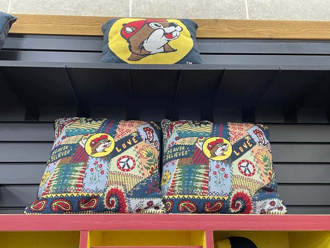 Image for article titled 15 Odd Buc-ee&#39;s-Branded Items You Can Purchase At Your Next Buc-ee&#39;s Stop