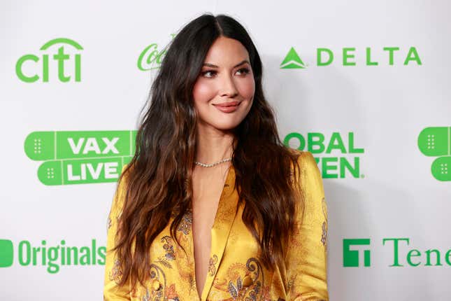 Wait, Olivia Munn Was Trying to Holler at John Mulaney in 2015?