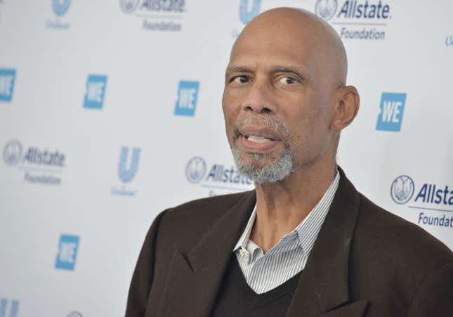 Image for article titled Kareem Abdul-Jabbar Is Not Feeling John Stockton&#39;s Anti-Vaxx Stance: &#39;It Doesn’t Make Sense&#39;