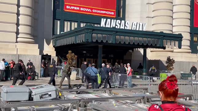 Image for article titled Shots fired during Kansas City Chiefs Super Bowl parade: police