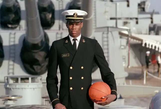 Image for article titled Veterans Day: 18 Black Celebrities You Didn&#39;t Know Served in the U.S. Military