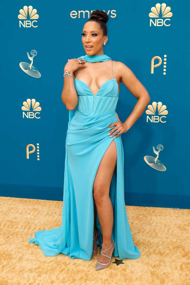 Image for article titled 2022 Emmys Red Carpet Looks