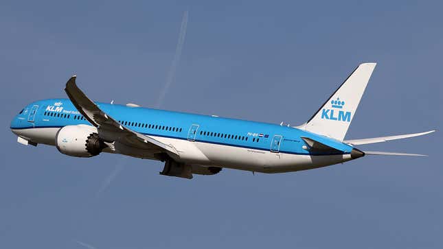 Ein Foto eines Flugzeugs Boeing 787 der KLM Airlines. 