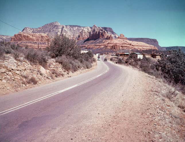 Image for article titled What recession? Memorial Day travel is set to break records, AAA says
