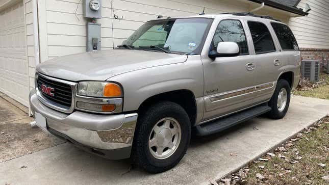 A 2004 GMC Yukon