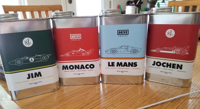 Cuatro latas de café Drive 