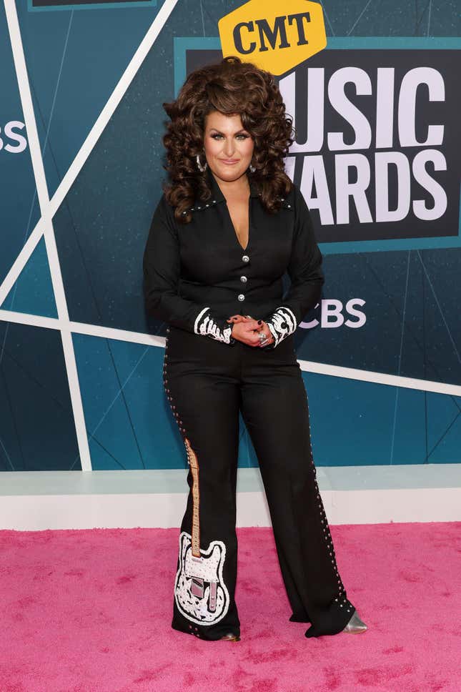 Image for article titled CMT Music Awards 2022: The Best and Worst Looks