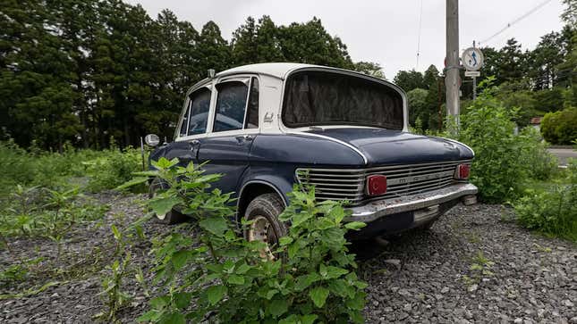 Image for article titled The Most Interesting Cars in the Fukushima Exclusion Zone