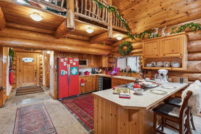 Image for article titled Look inside Santa Claus and Mrs. Claus’ $1.2 million North Pole home