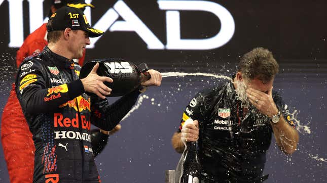 Boss Christian Horner Signs With Red Bull F1 Until 2026