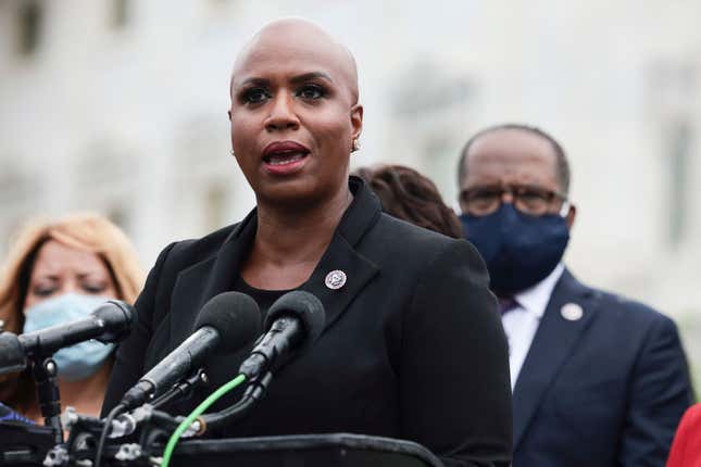 Rep. Ayanna Pressley goes public with alopecia and baldness