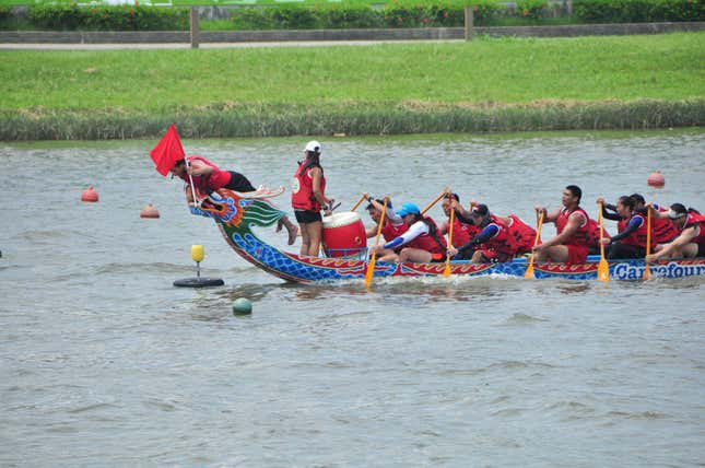 Add oil! The Dragon Boat Festival, in pictures