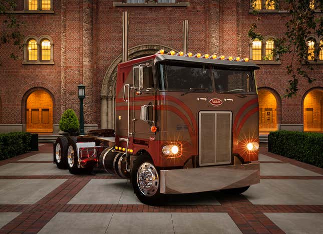 Image for article titled Fashion Photographer Captures the Most Beautiful Big-Rigs on Earth