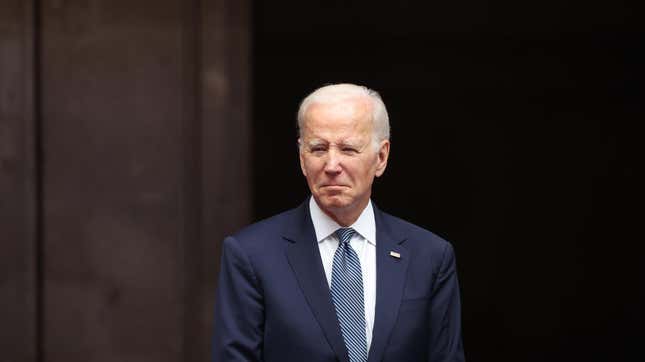 Image for article titled Biden, Don&#39;t Sleep: Here&#39;s Why When Black Folks Collectively Say &#39;Oh, Sh*t!&quot; It&#39;s Time to Switch It Up