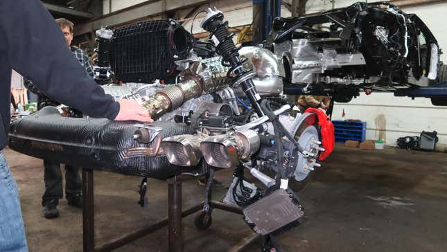 Image for article titled I Helped Reassemble A Stripped-Down 2020 Chevy Corvette C8. What I Saw Was Beautiful