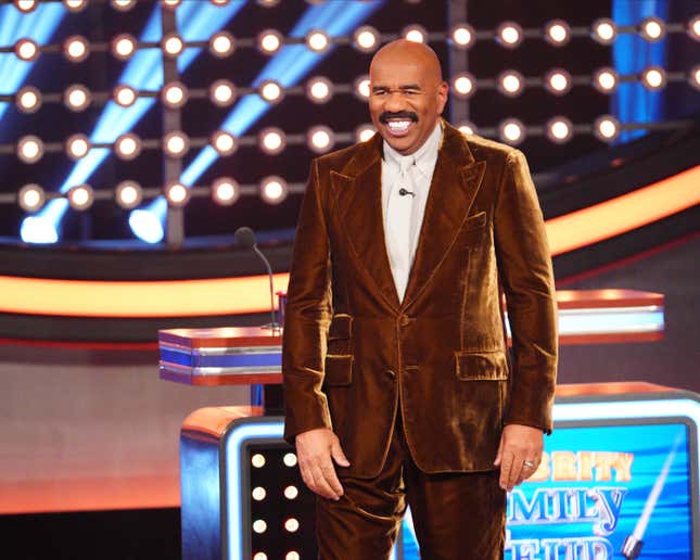 Image for article titled Survey Said What? These Are the Funniest Moments of Steve Harvey&#39;s &#39;Family Feud&#39;