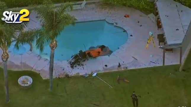 Image for article titled Two Dead After C8 Corvette Carrying Three People Crashes Into Pool