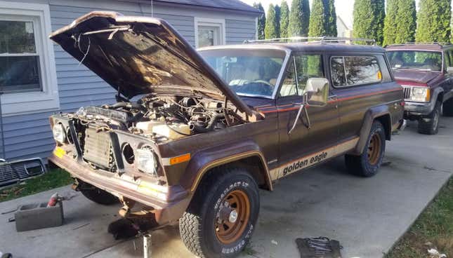 Image for article titled This Fun Science Experiment Is The Ultimate Way To Remove Rust From Car Parts And Tools