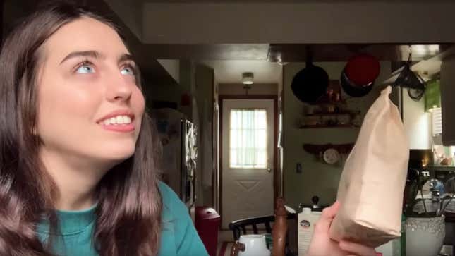 Image for article titled YouTube barista and Starbucks disagree about why she was really fired