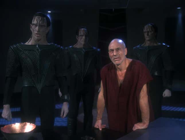 Image for article titled David Warner&#39;s Most Incredible Star Trek Turn Is a Tale of 2 Cardassians