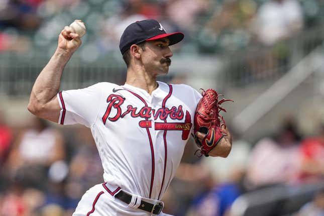Spotlight shines on young pitchers as Braves visit Red Sox