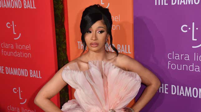 Image for article titled Stop Sharing Cardi B's Nude Photo