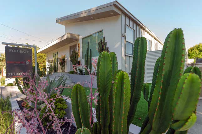 A home for sale is shown in Los Angeles, on Thursday, Oct. 19, 2023. On Thursday, Freddie Mac reports on this week&#39;s average U.S. mortgage rates. (AP Photo/Damian Dovarganes)