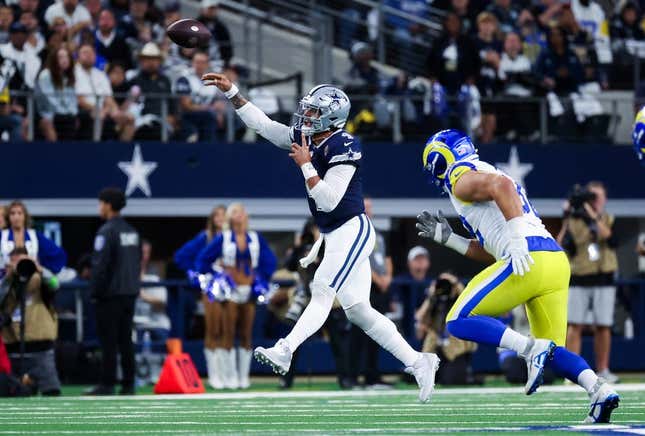 Cowboys Clobber Rams Behind Dak Prescott's Four TDs