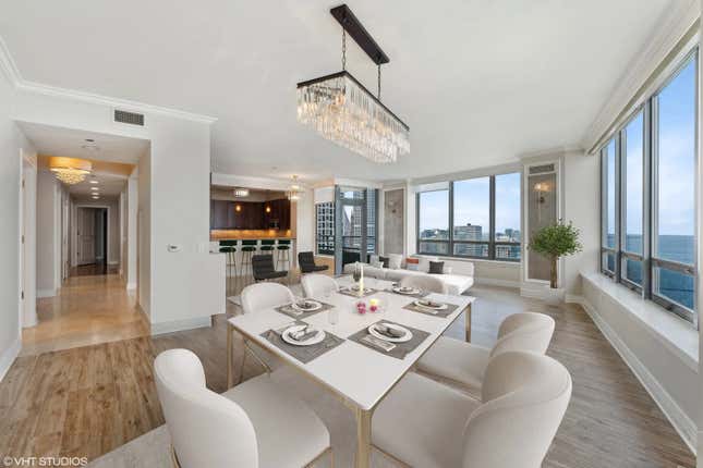 Image for article titled A Look Inside Taraji P. Henson&#39;s Listed $3.37 Million Chicago Condos