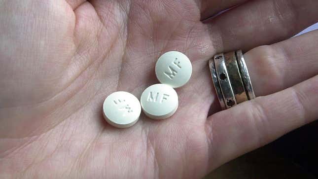 Image for article titled Activists Are Trying to Ban Abortion Pills in Blue States, Forcing Patients to Face Protesters