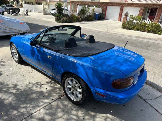 Image for article titled At $8,500, Is This 1991 Mazda MX5 Miata The Answer To Our Prayers?