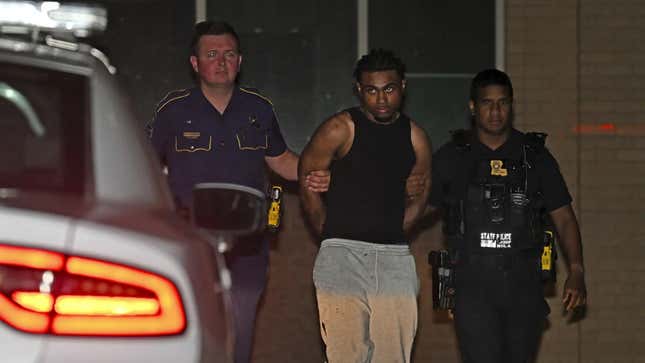 Image for article titled What You Should Know About All 10 Escaped NOLA Inmates and Their Alleged Accomplices