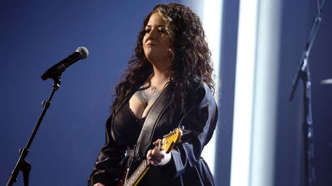 Image for article titled All the Conservative Fits and Sequined Gowns at the 'No-Drama Zone' 2020 CMA Awards
