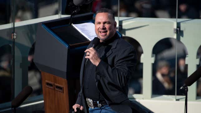 Image for article titled Maybe Garth Brooks Did Get Celebratory Inauguration Hairplugs