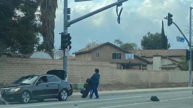 Image for article titled A Person Seen Taking A Traffic Light In My City Is As Janky As The City Itself