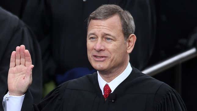 Image for article titled Justice Roberts Stops In Middle Of Oath Of Office To Remind Audience This Just His Job