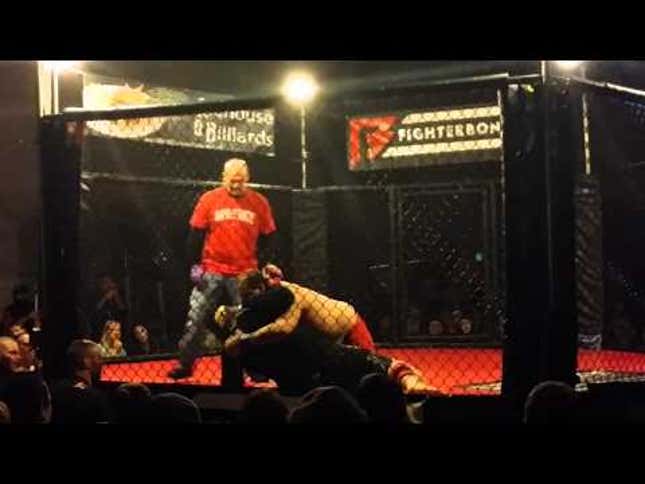 Amateur MMA Fighter Attempts Showtime Kick, Fails Gloriously