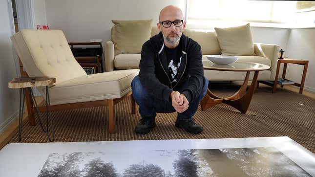 Image for article titled Moby Really Fuckin' Loves Animals, Man