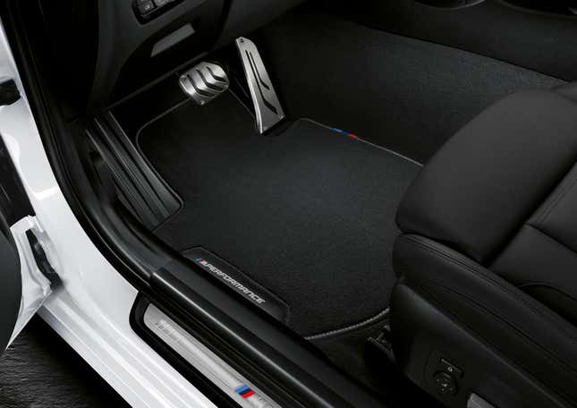 Image for article titled Here's What the 2020 BMW 3 Series Wagon Looks Like With Every M Accessory