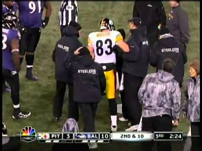 The NFL's Helmet-To-Helmet Rules Are Absolutely Pointless