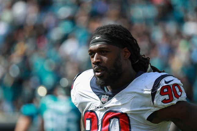 Image for article titled What's Going On With Jadeveon Clowney?